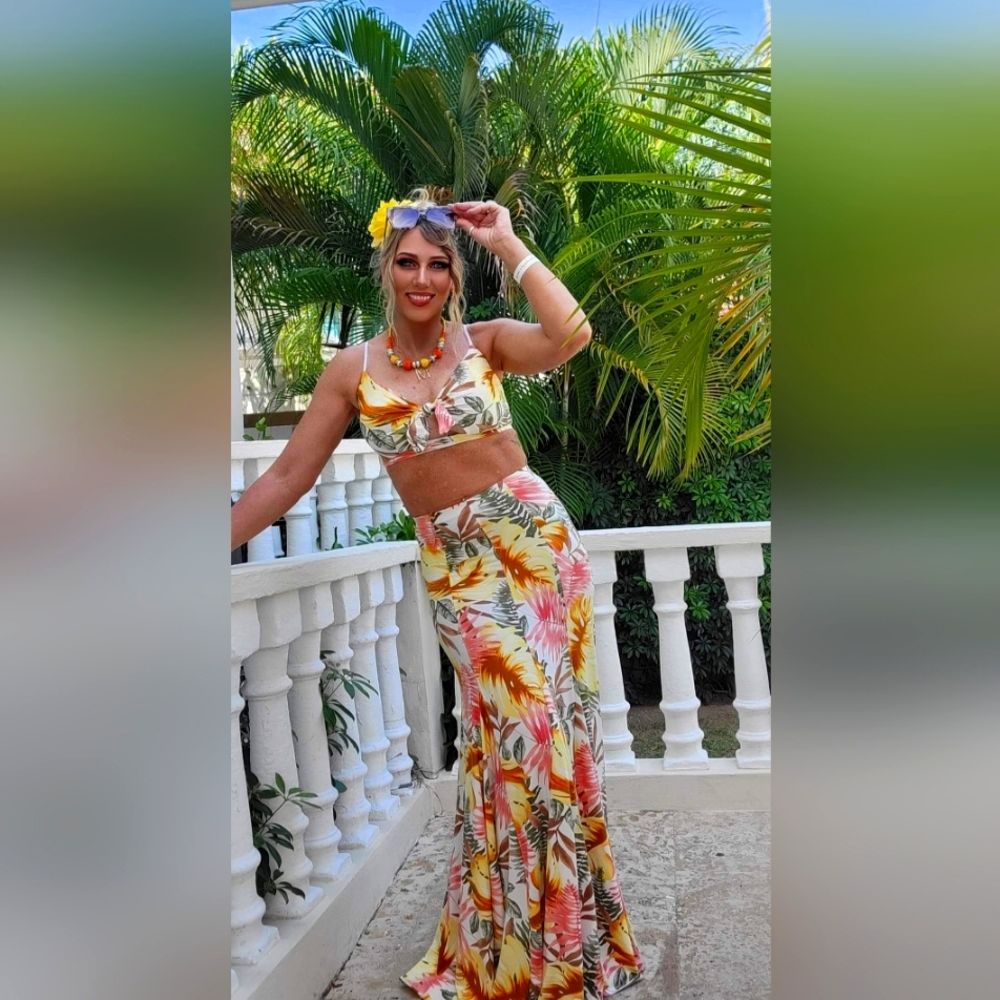 Hot Miami Styles 2 piece outfit